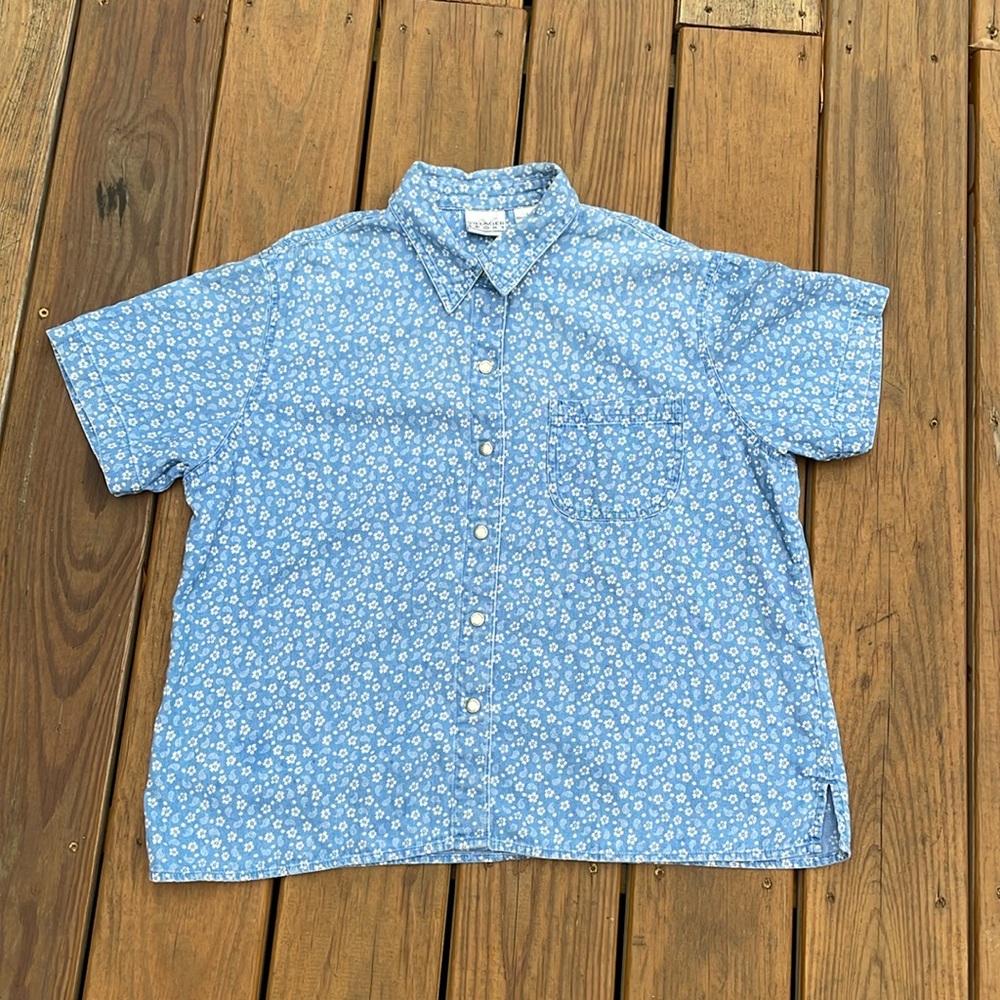 Villager Sport by Liz Claiborne Blue Shirt White Floral Pattern Large